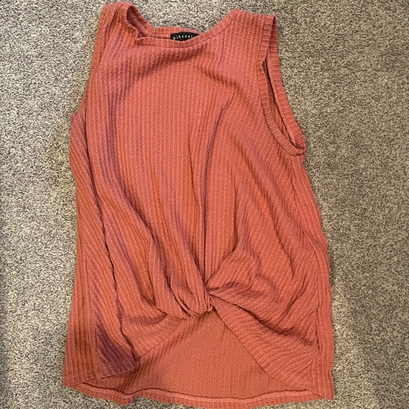 Assorted Boho Tops - Picture 3 of 10